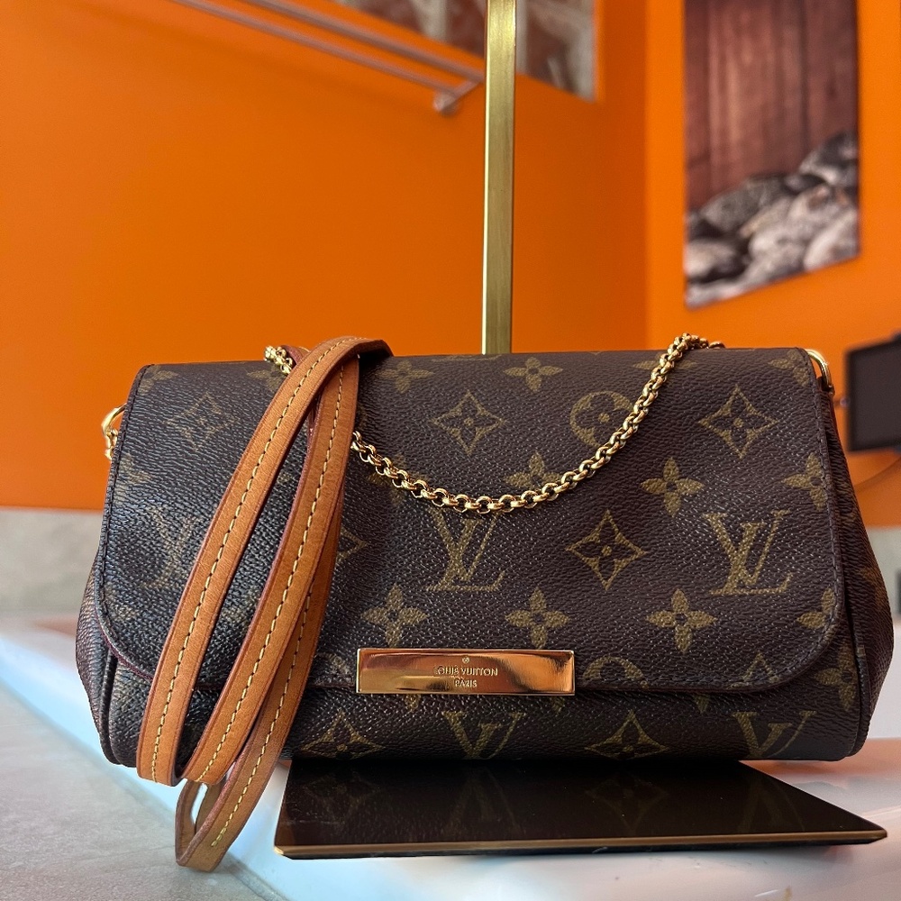 LOUIS VUITTON Monogram Favorite PM